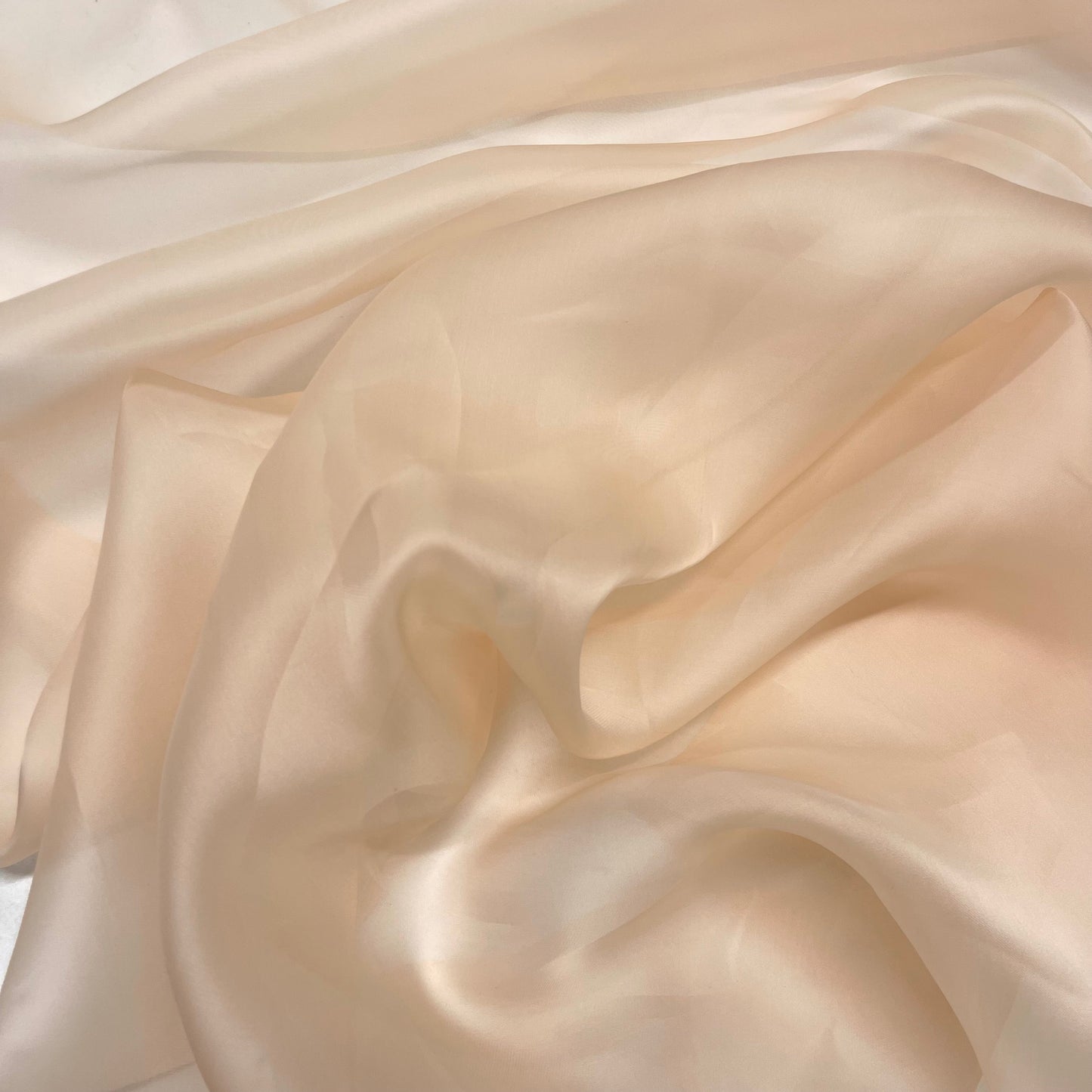 Silk organza – Light peach