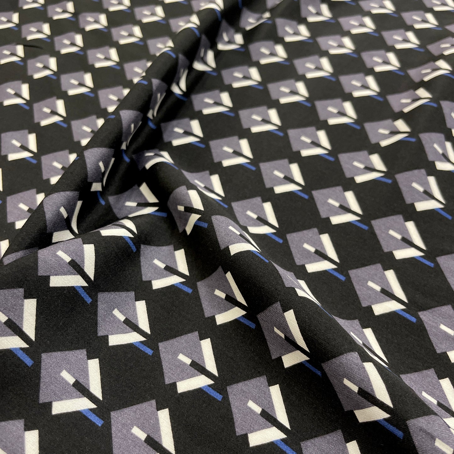 Satin di Viscosa - Fantasia Geometrica Art Déco