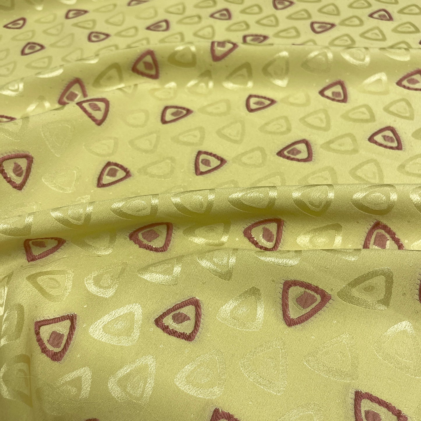 Seta Jacquard Geometrica Verde Salvia – 1,40 × 1,40 m