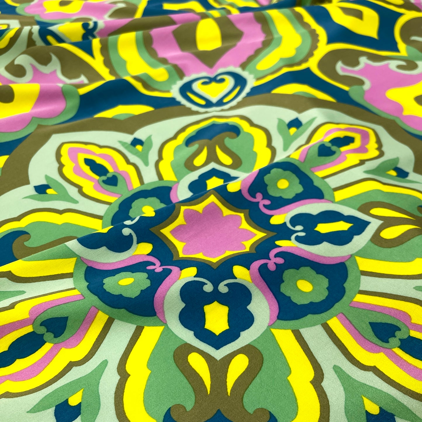 Viscosa Satin- Medaglione Multicolor