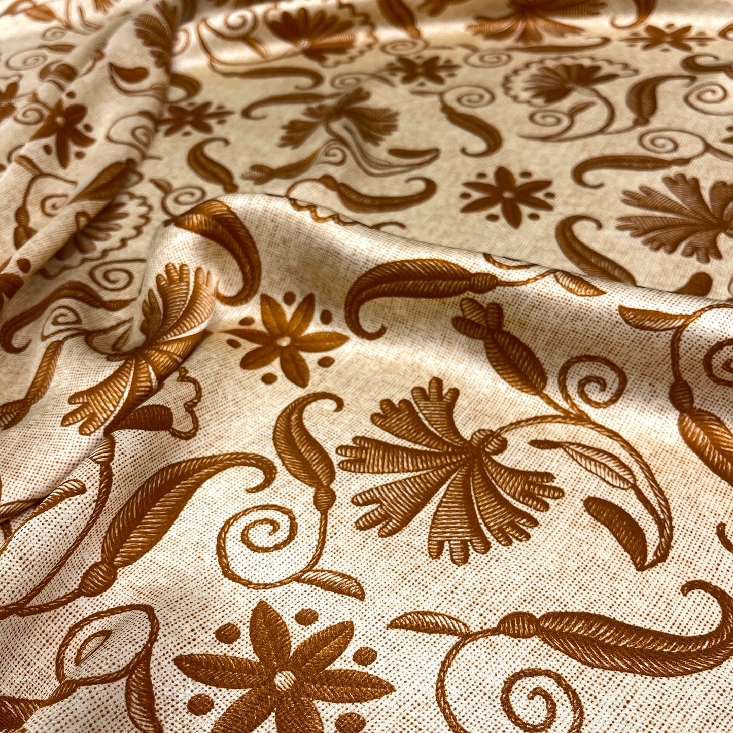 Raso di Seta Fantasia Floreale Beige e Marrone – 3,10 × 1,40 m