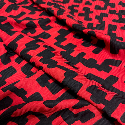 Seta Jacquard Geometrica Rosso e Nero – 1,40 × 1,40 m