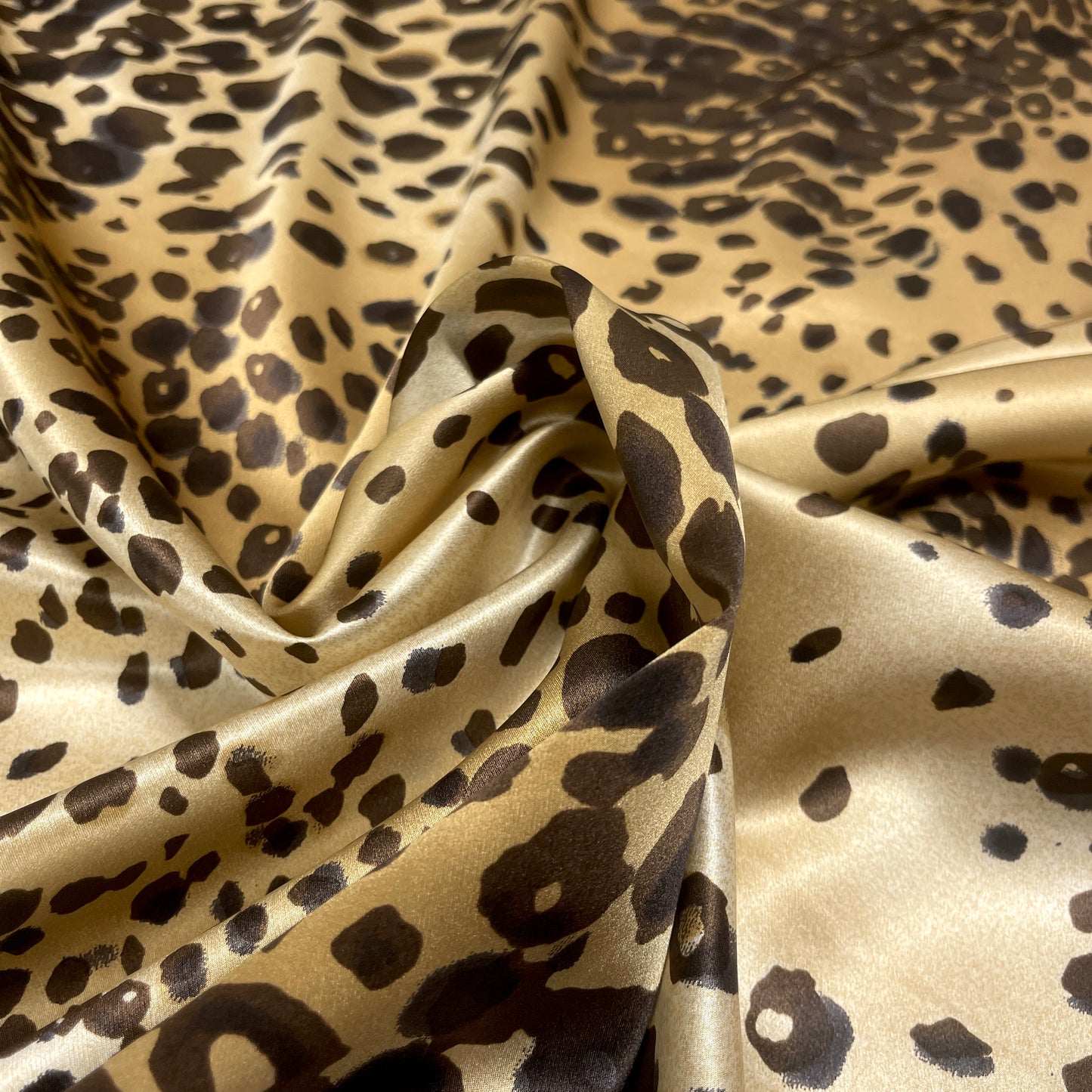 Raso di Seta - Leopard Luxury Beige Sabbia