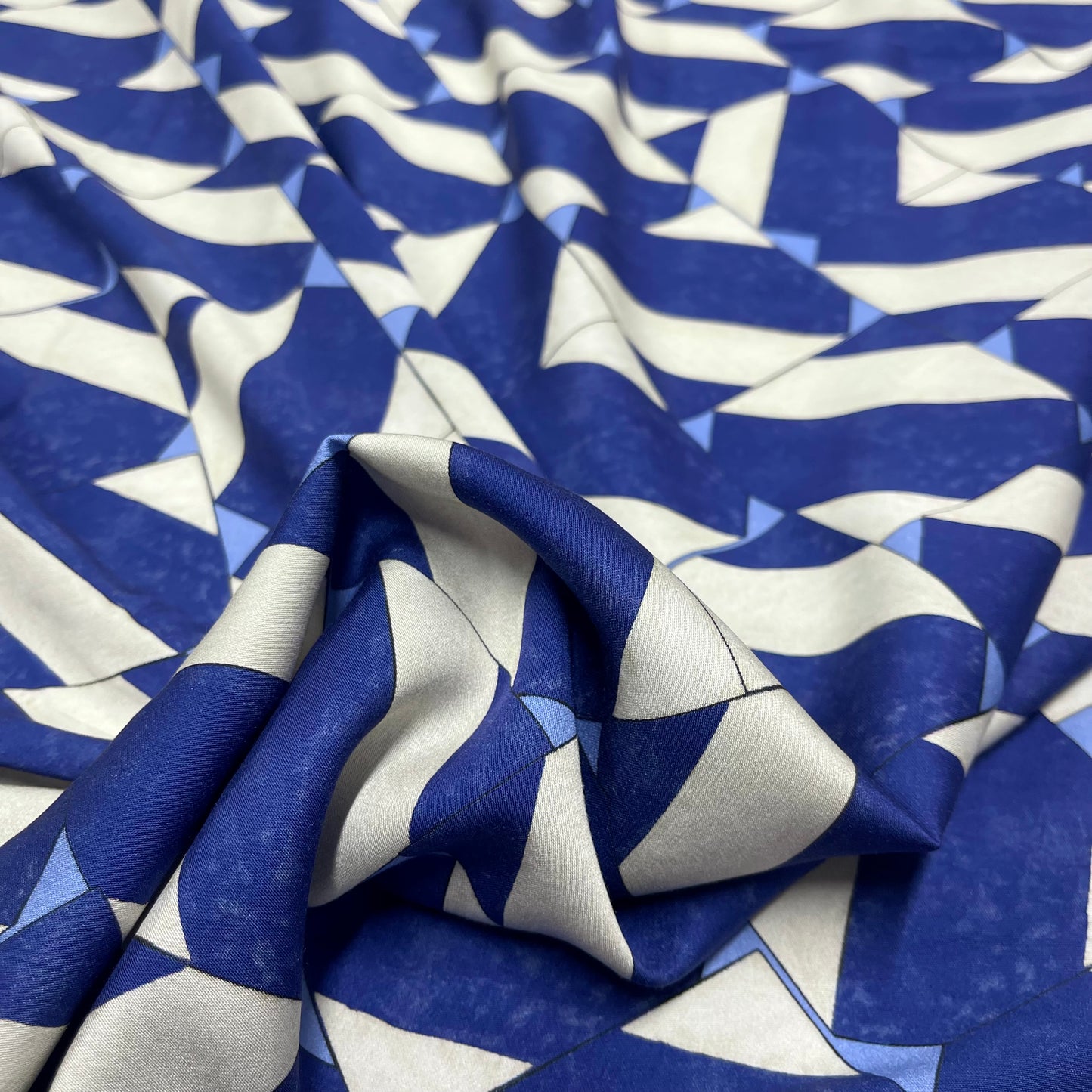 Viscosa Satin Geom Blu