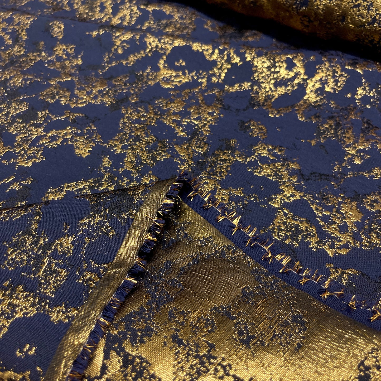 Jacquard  – Oro e Blu Scuro