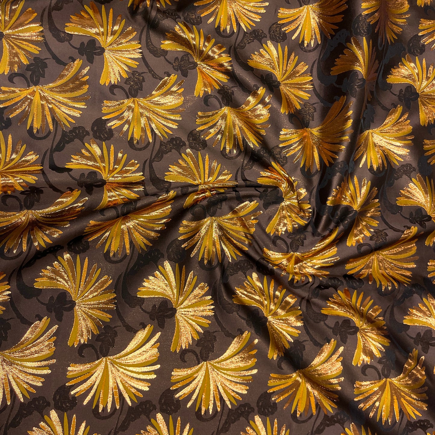 Luminous floral jacquard – Laminated brown