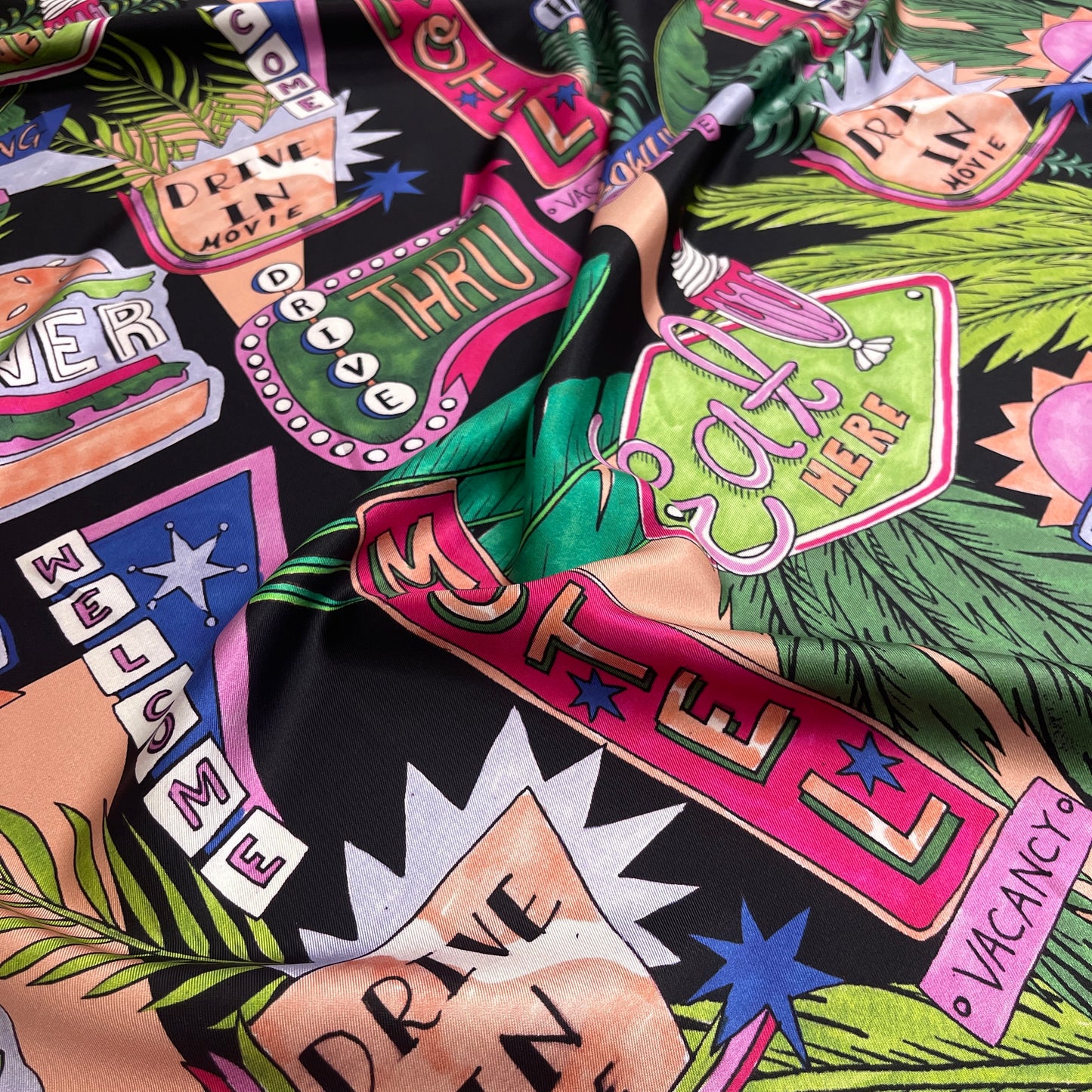 Twill di Seta Fantasia Pop Vintage