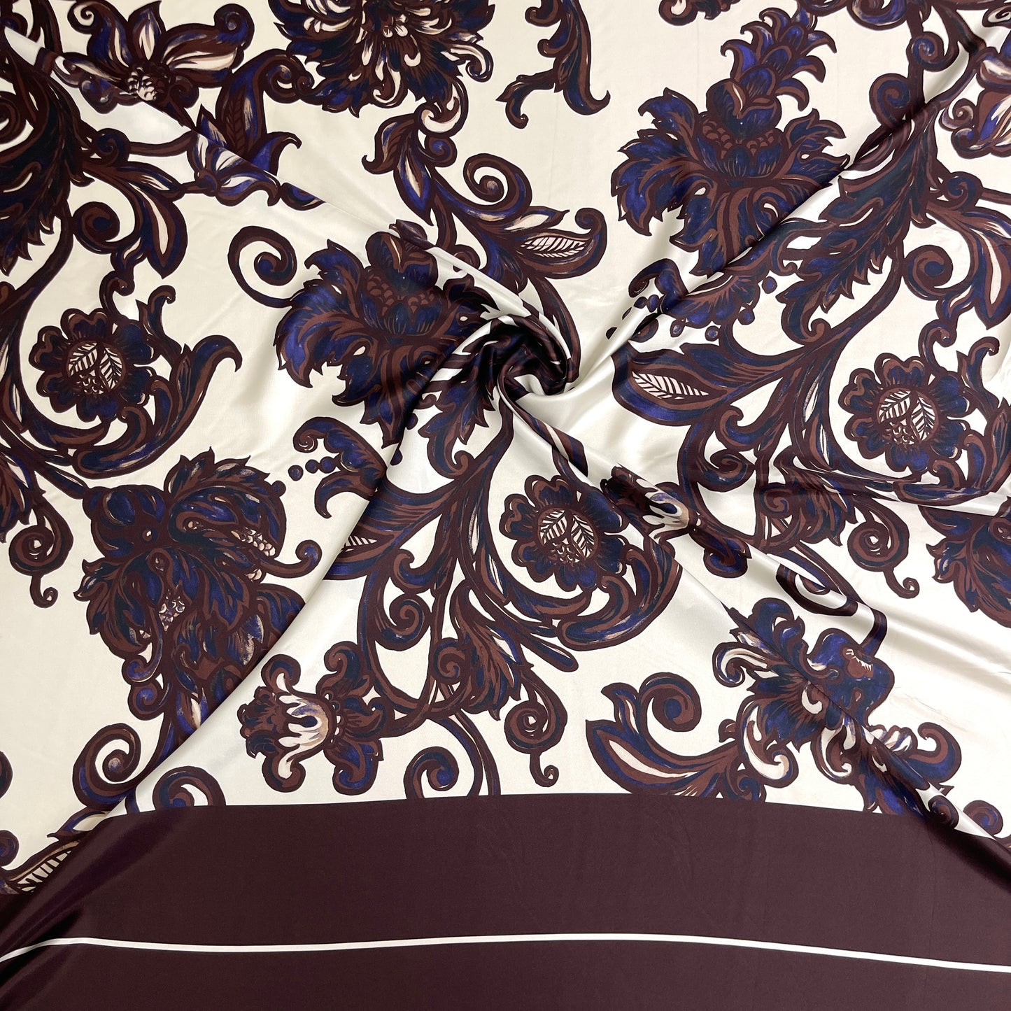 Twill di Seta -  Barocca con Bordo 27 cm