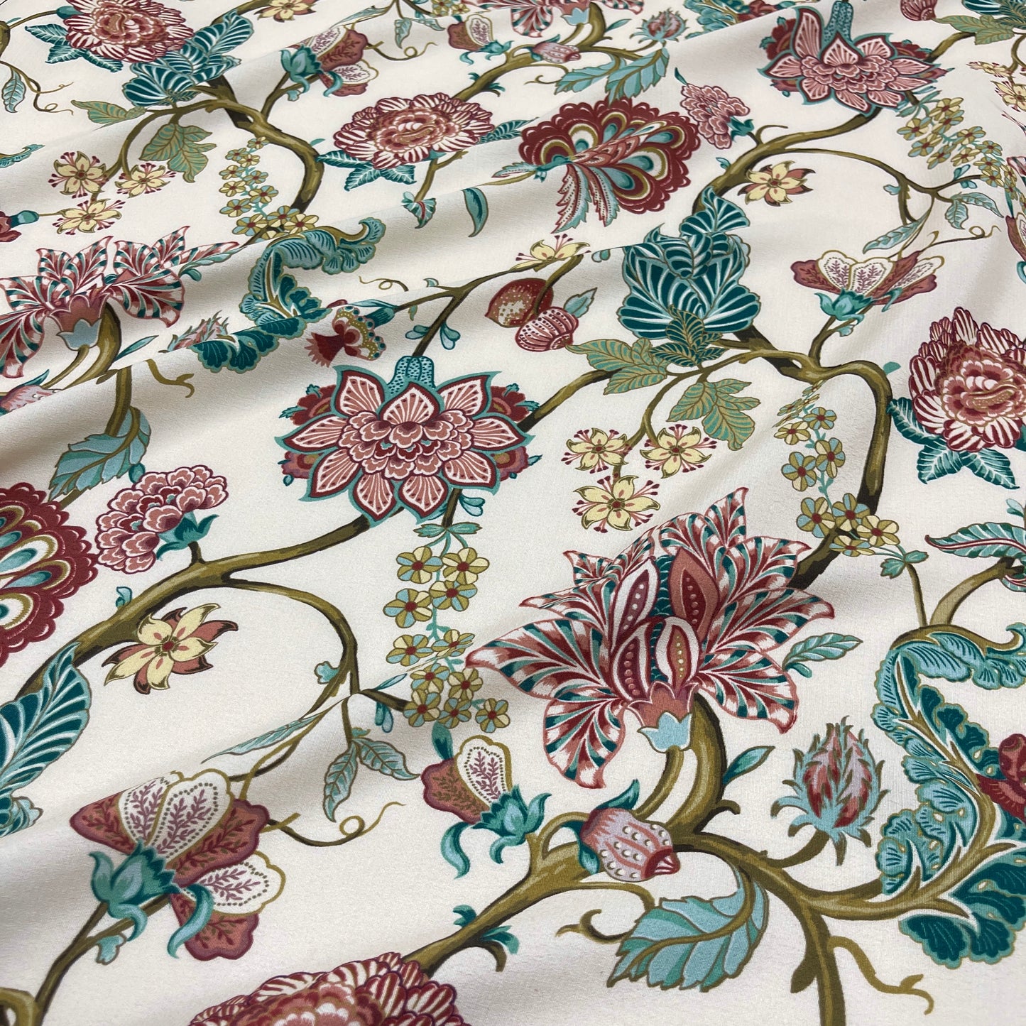 Viscosa Crepe Floreale Orientale