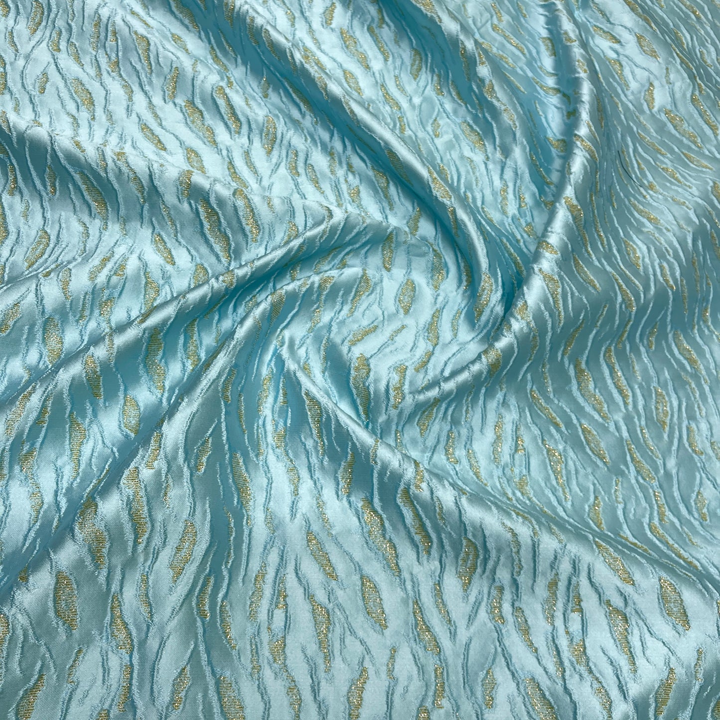 Silk jacquard – Waves Azure Green