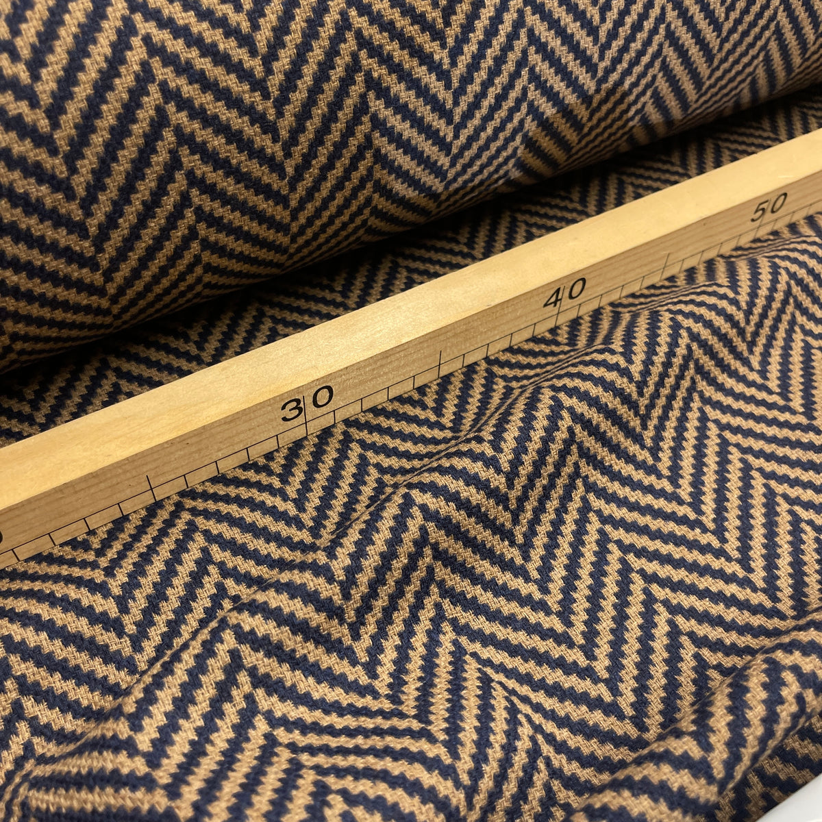 Lana Vergine e Cashmere (Peso Medio) – Cammello e Blu Navy