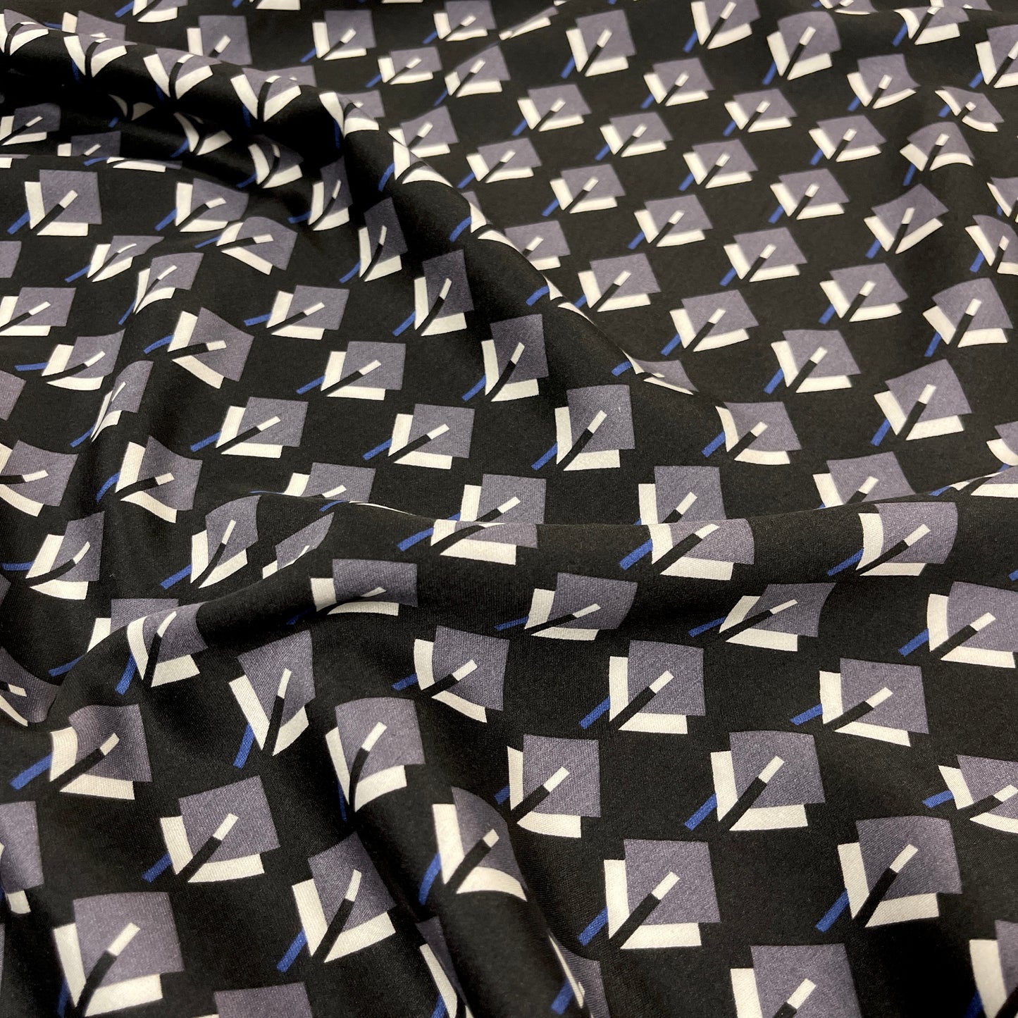 Satin di Viscosa - Fantasia Geometrica Art Déco