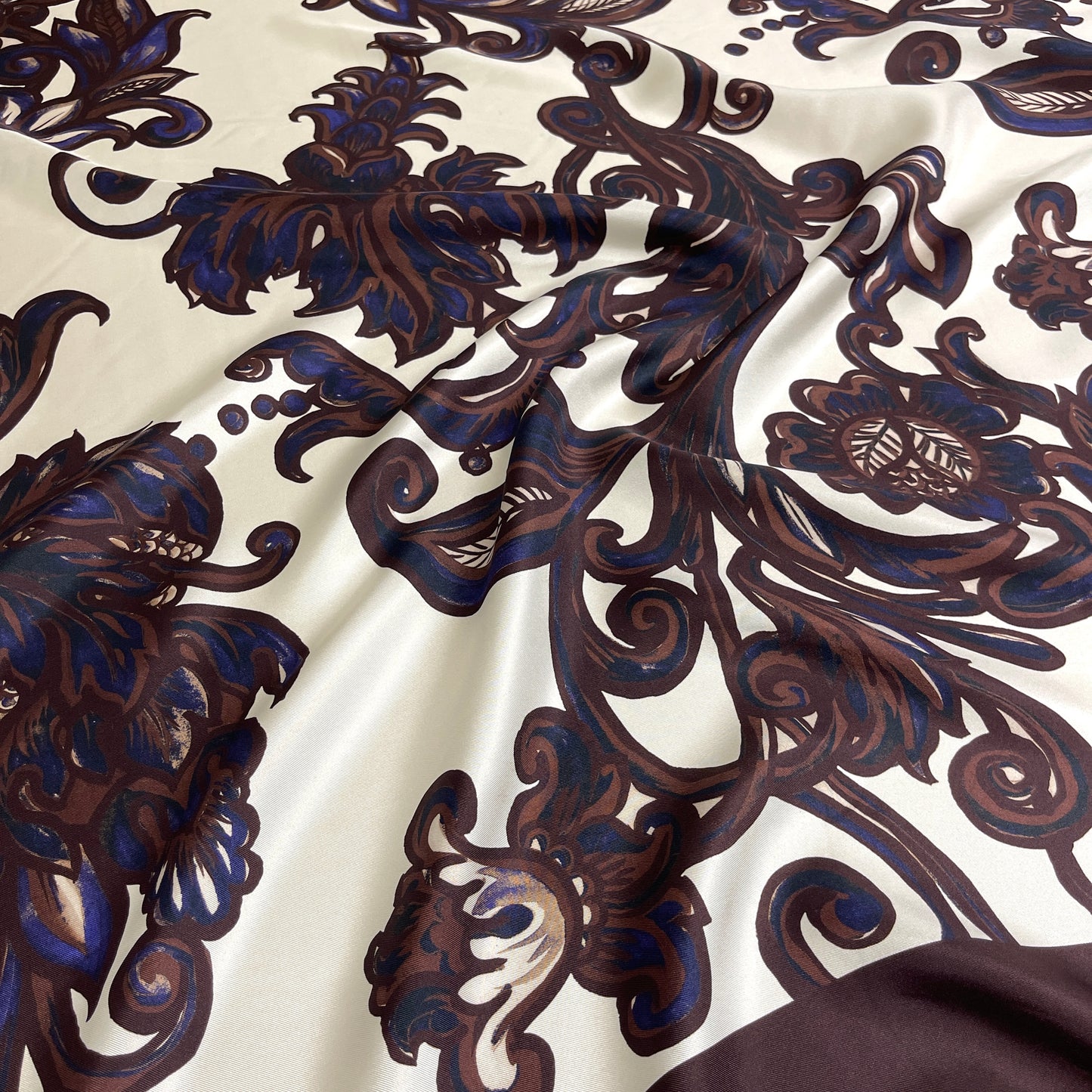 Twill di Seta -  Barocca con Bordo 27 cm