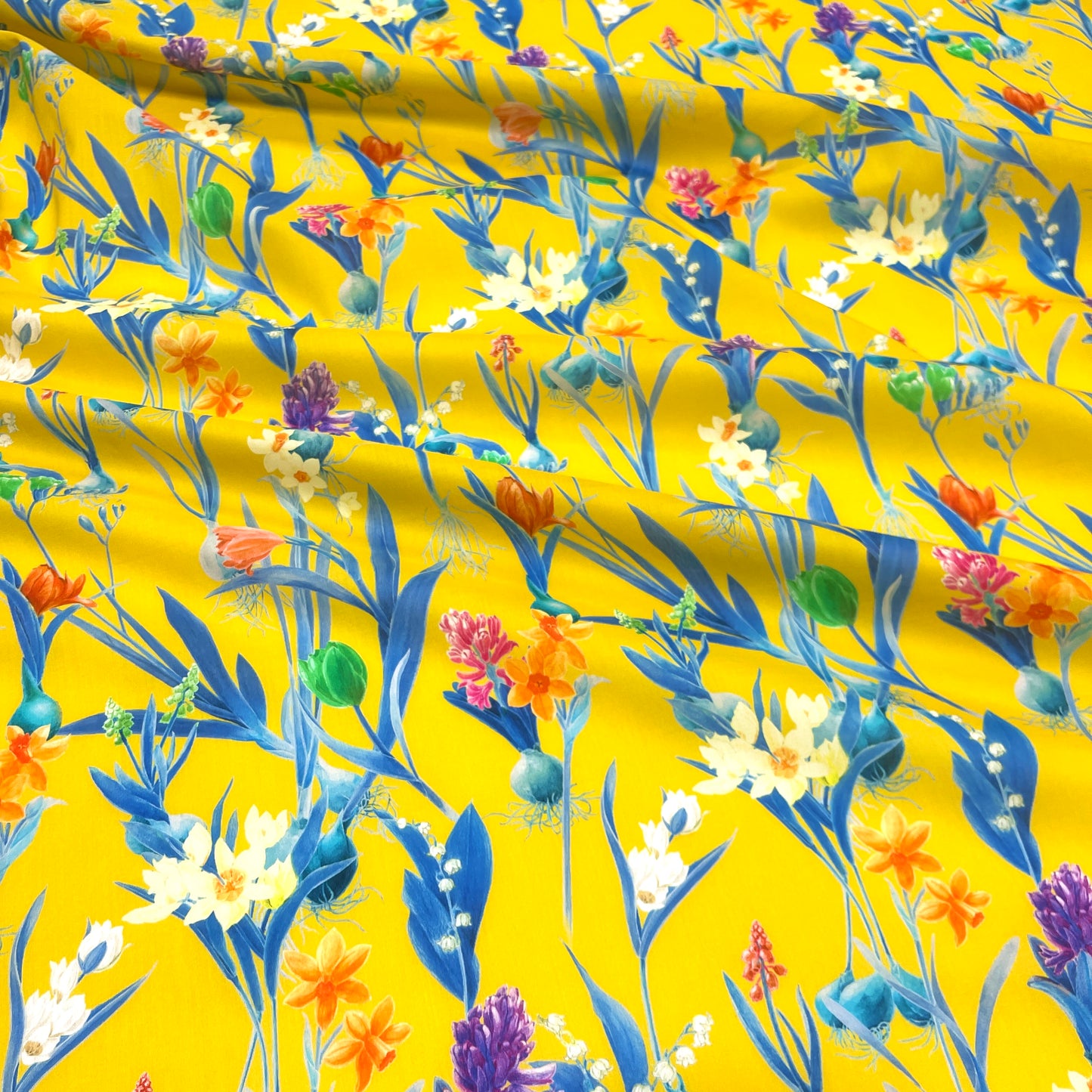 Cotone Fantasia - Floreale su fondo giallo