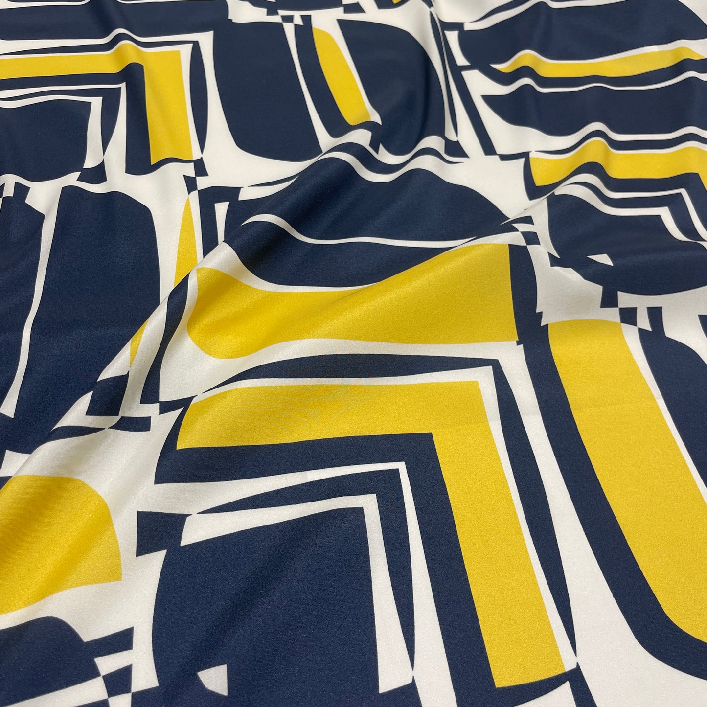 Seta Crepe Satin Back - Geometrica Navy e Giallo