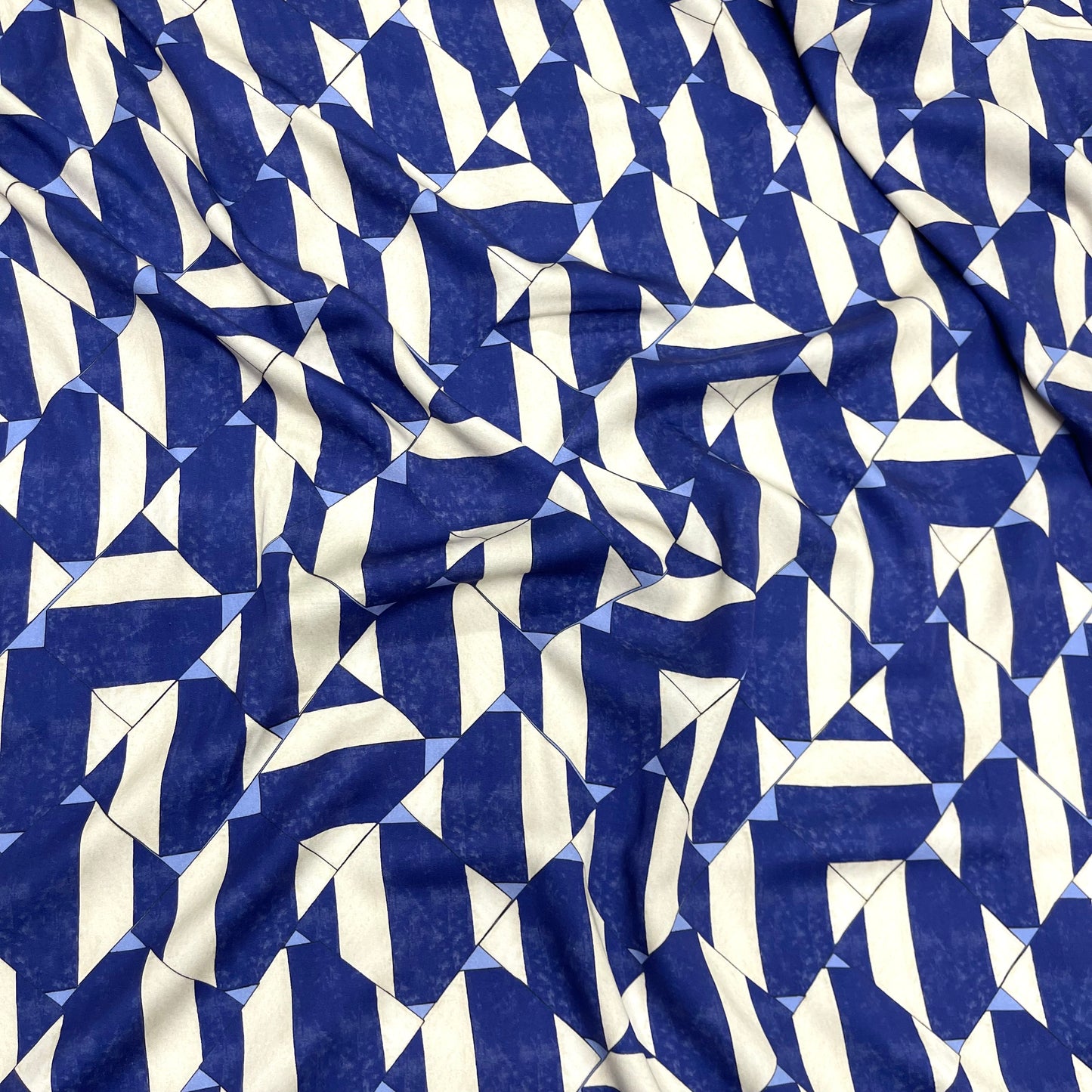 Viscosa Satin Geom Blu