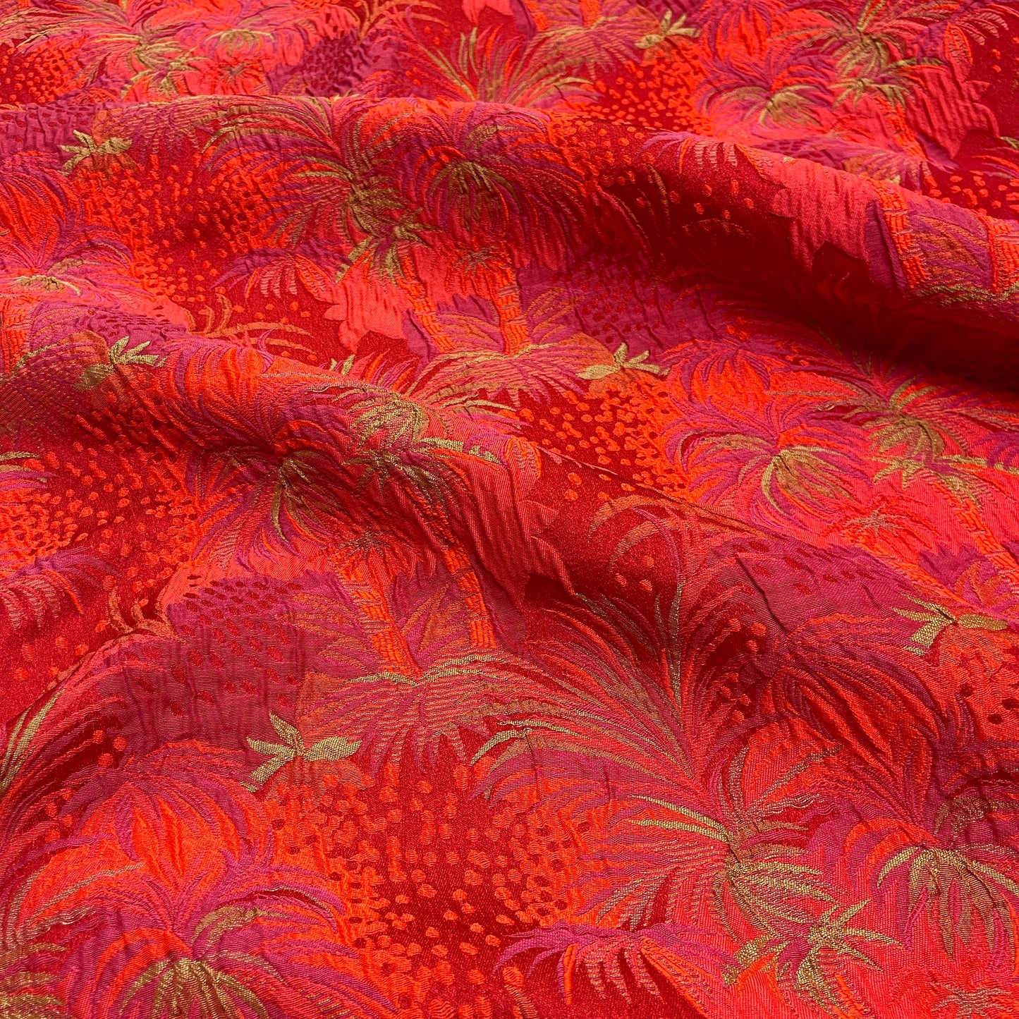 Tropical patterned jacquard
