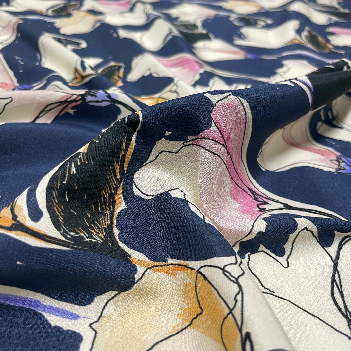 Seta Crepe Satin Back - Floreale navy e cipria