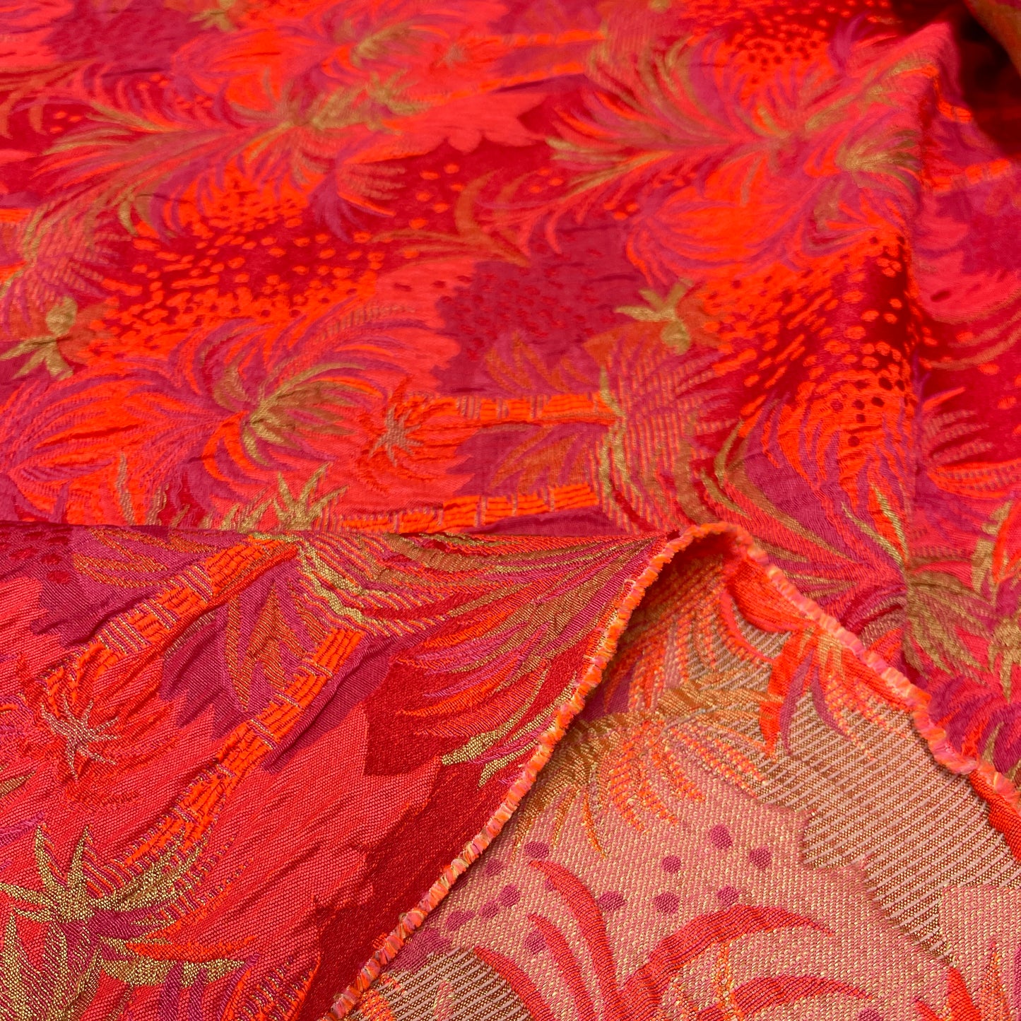 Tropical patterned jacquard
