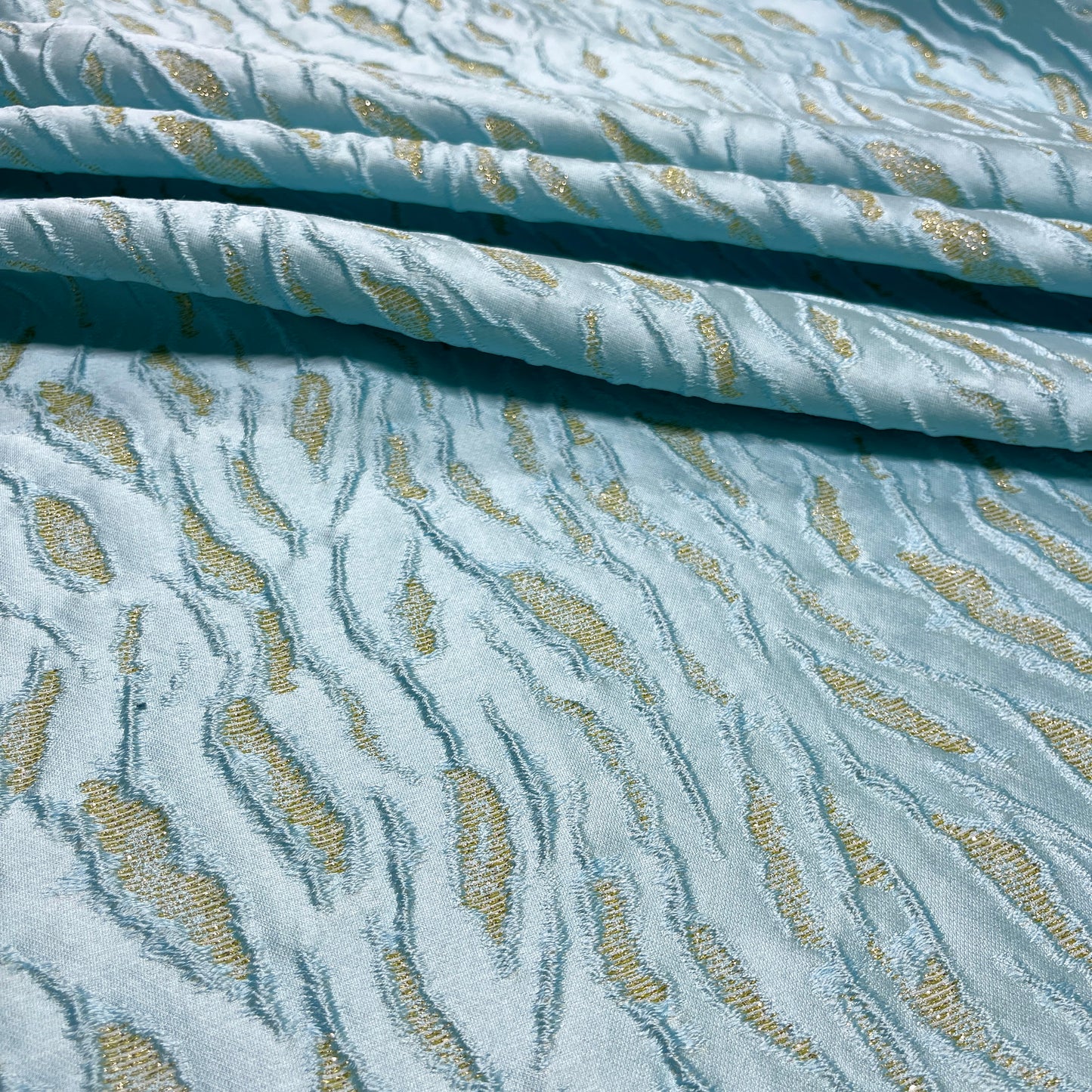 Silk jacquard – Waves Azure Green