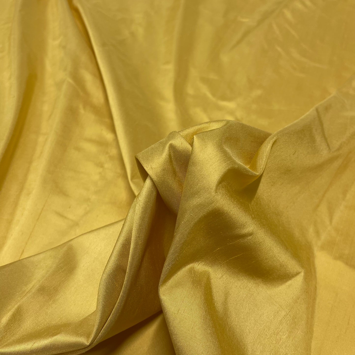 Solid color Shantung silk