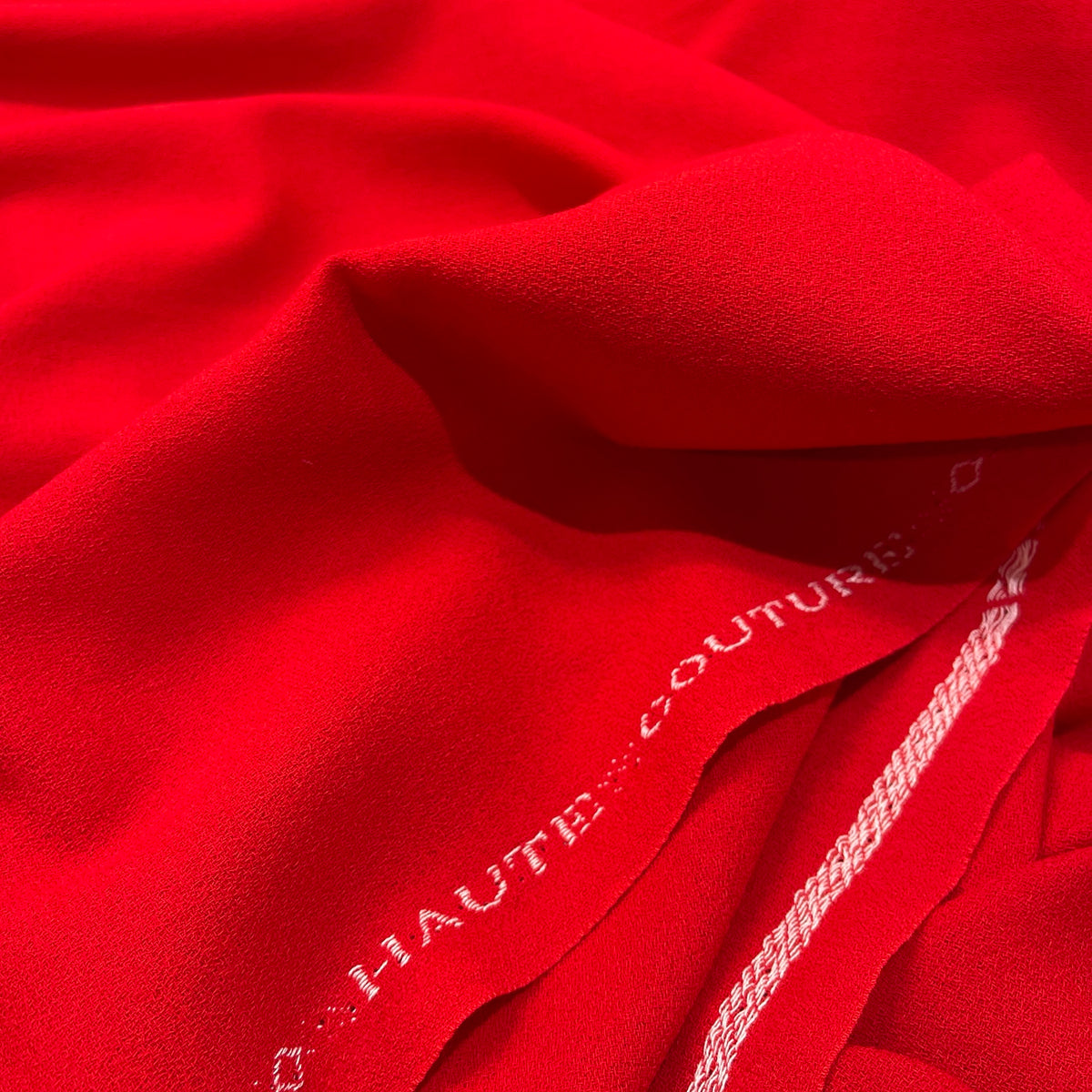 Crêpe de Chine di lana rosso - dettaglio trama
