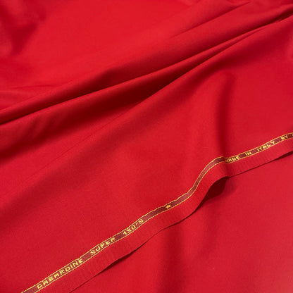 Gabardine in pura lana Super 130’s rossa, dettaglio della cimossa Made in Italy