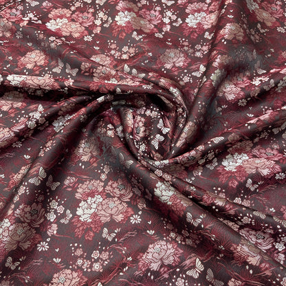 Jacquard floreale con farfalle in poliestere