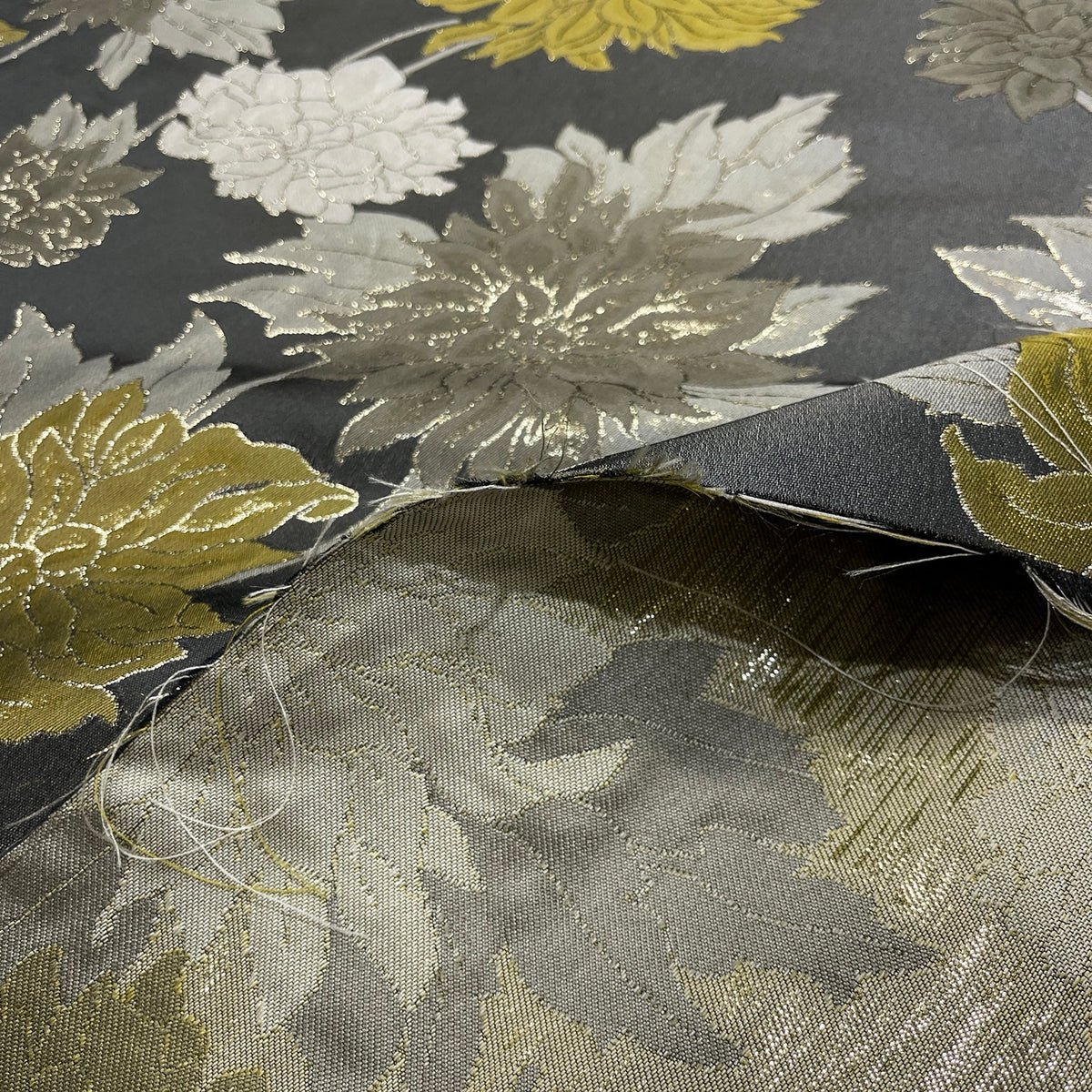 Jacquard floreale su fondo grigio con fiori avorio, tortora e verde oliva