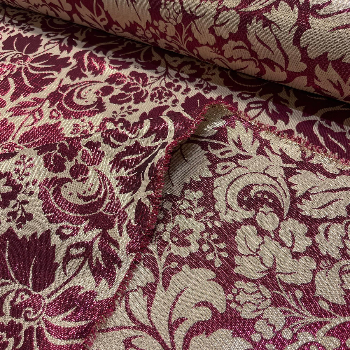 Diritto e rovescio del jacquard floreale ornamentale metallizzato Bordeaux e Oro