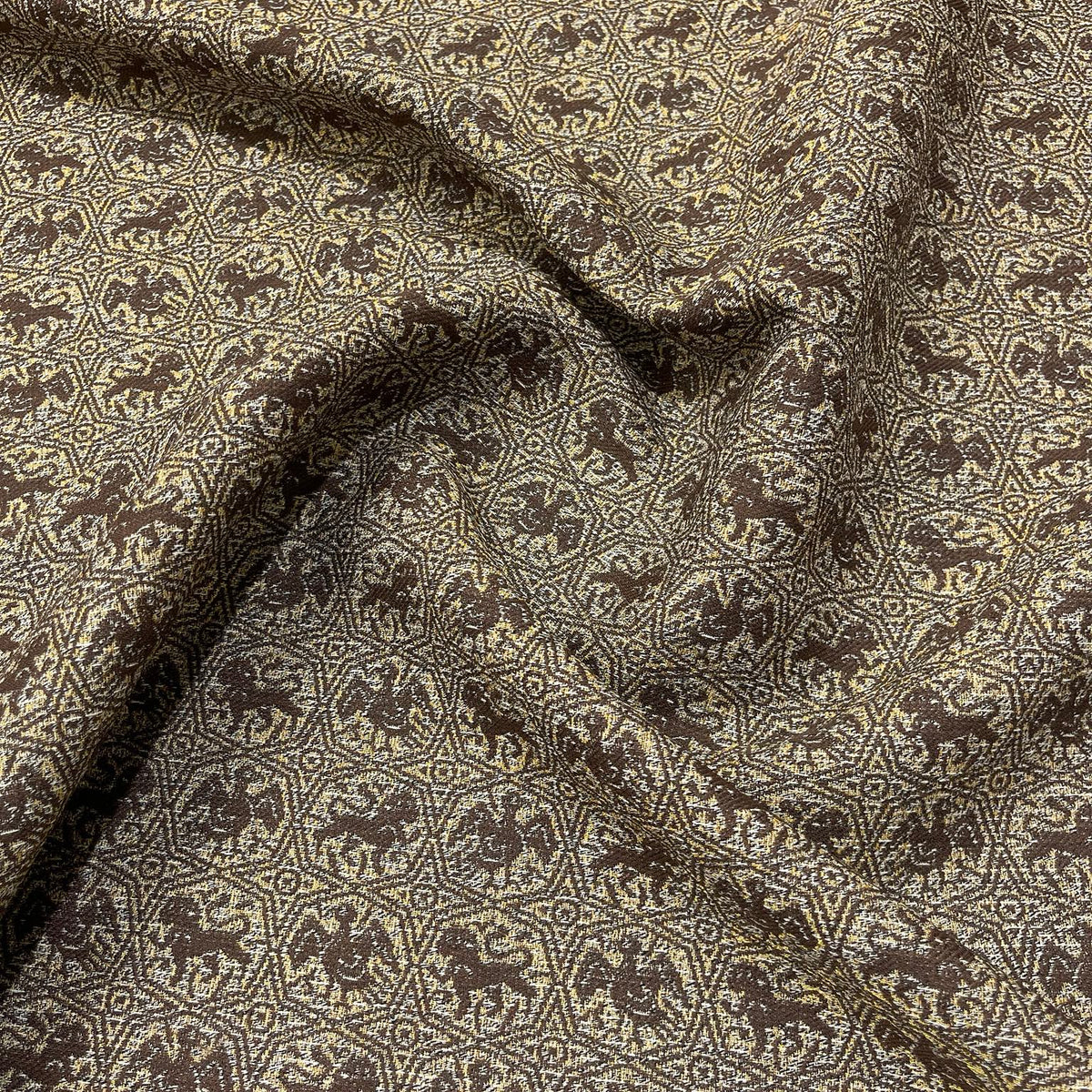 Jacquard misto lana con motivo ornamentale marrone e oro