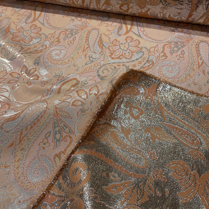 Diritto e rovescio del jacquard in poliestere fantasia paisley