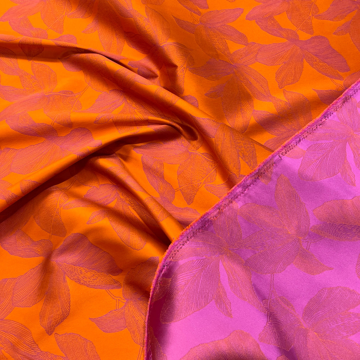 Jacquard in poliestere doppio floreale - dettaglio