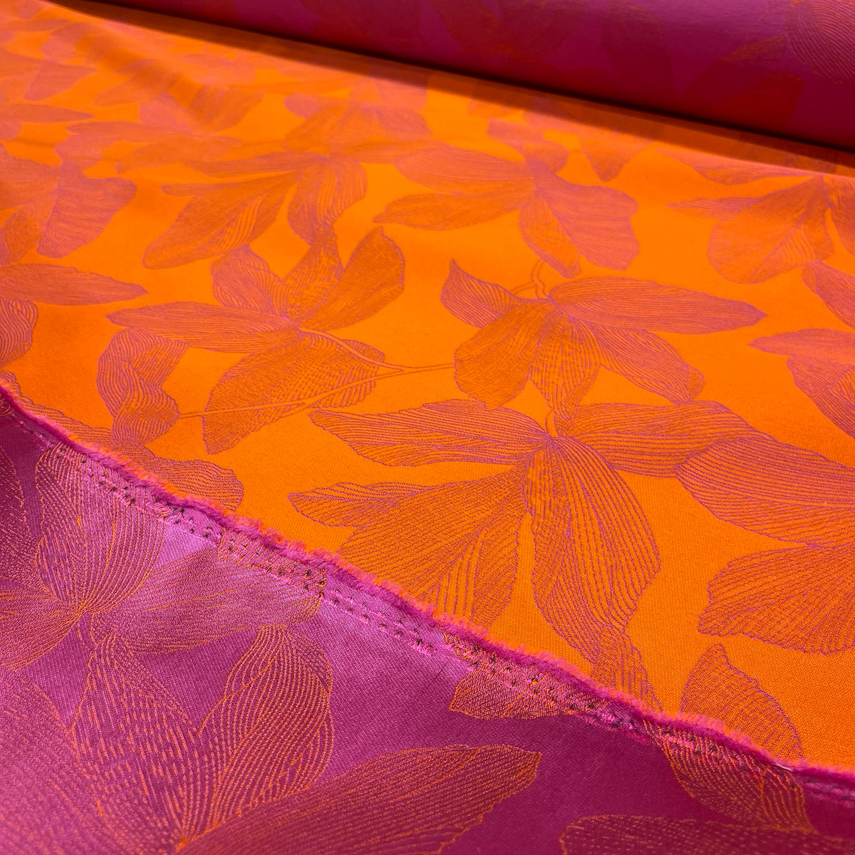 Jacquard in poliestere doppio floreale - lato arancione