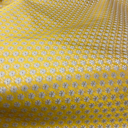 Floral jacquard – yellow with silver pattern