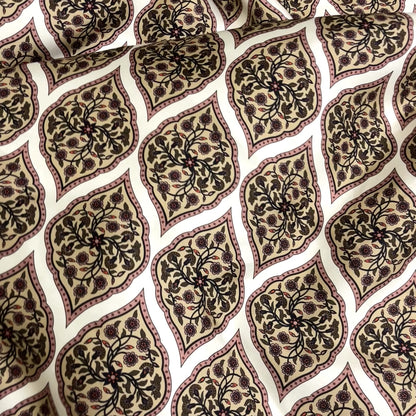 Paisley Silk Twill – 2.70 × 1.40 m
