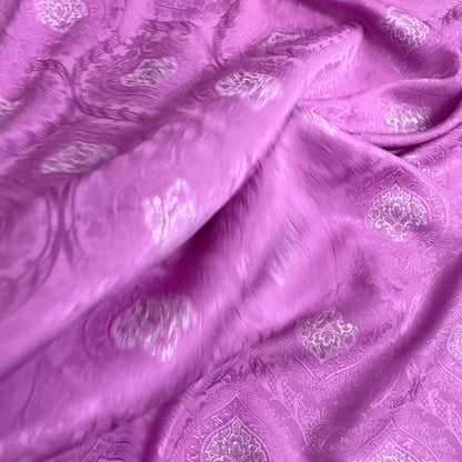 Seta Jacquard Rosa Fucsia con Motivo Damascato – 1,70 × 1,40 m