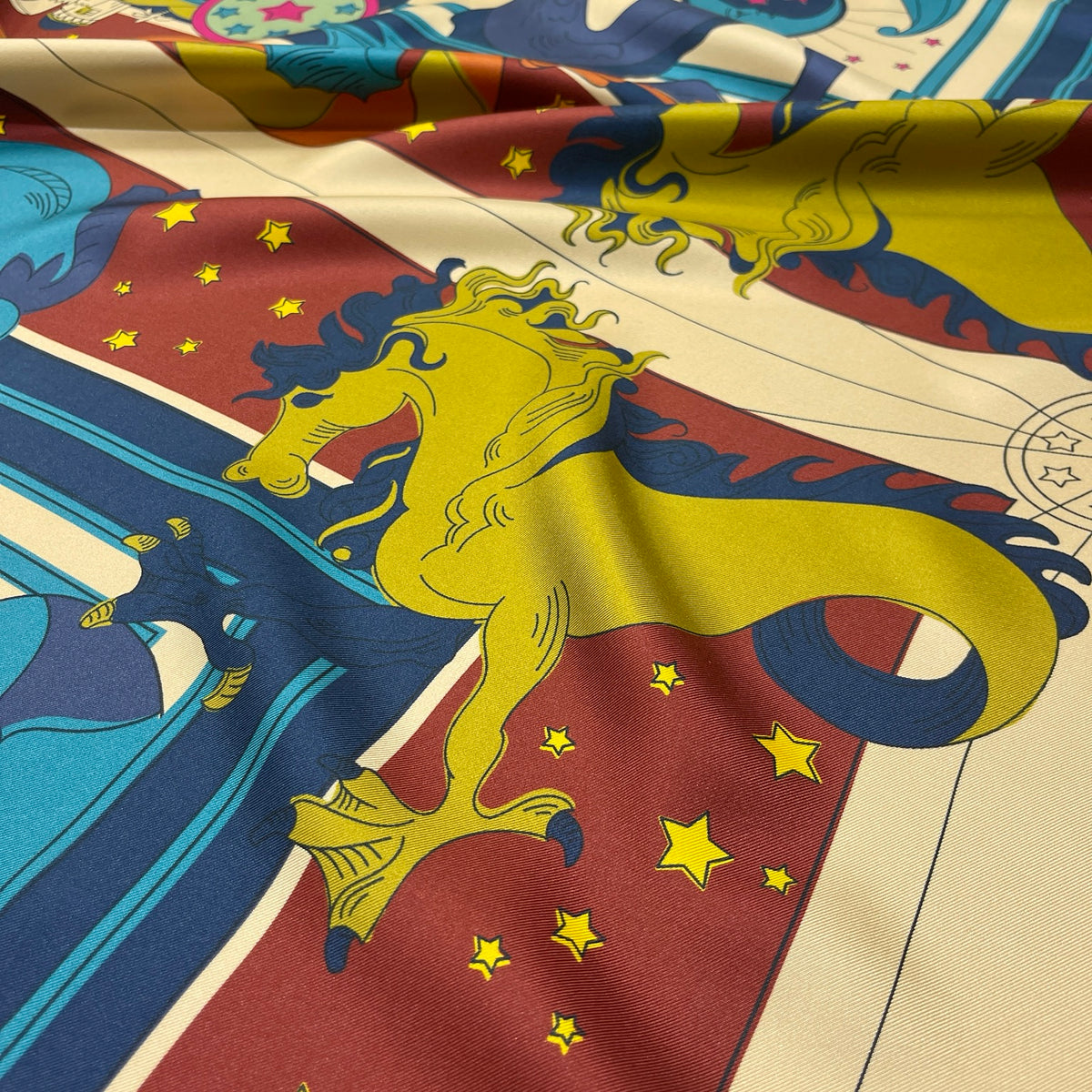 Pannello in twill 100% seta con fantasia zodiacale multicolore
